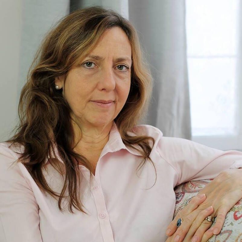 Jessica J.J. Lutz is the founder of The ABC of Leadership and author of We-Mind vs. Me-Mind. With a background as a news correspondent and trauma therapist, she now empowers leaders to unlock their potential and lead with compassion.